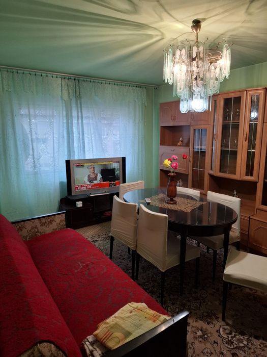 Vând apartament în Lupeni- Strada Policlinicii