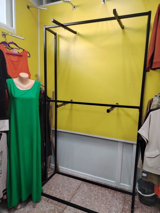 Продам торговое оборудование. Стеллаж