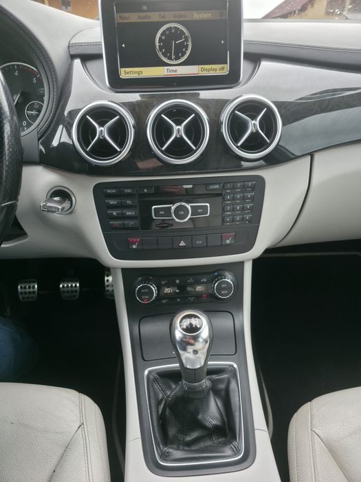 Mercedes B200 CDI, motor 1.8 diesel, 136 cp.