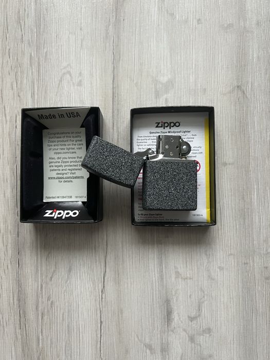 Bricheta Zippo de origine metalica, benzina, noua in cutie