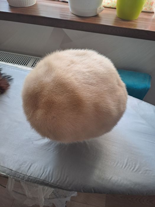 Бас киім сатылады