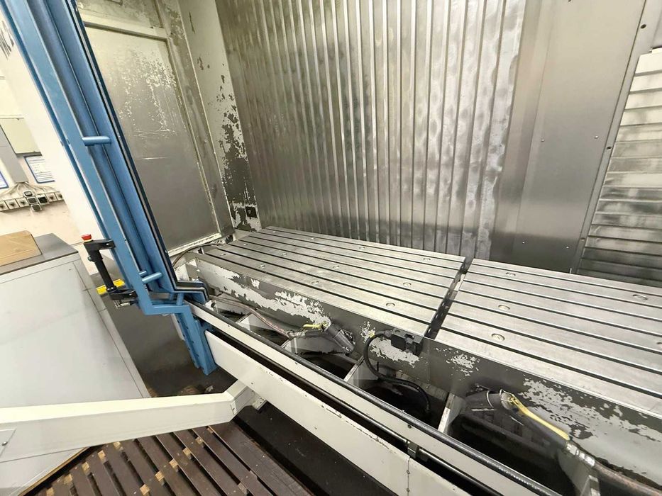 Centru de prelucrare CNC cu 4 axe AXA VHC 2S