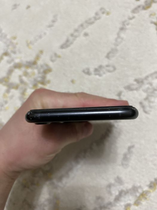 Продам айфон 7!!!