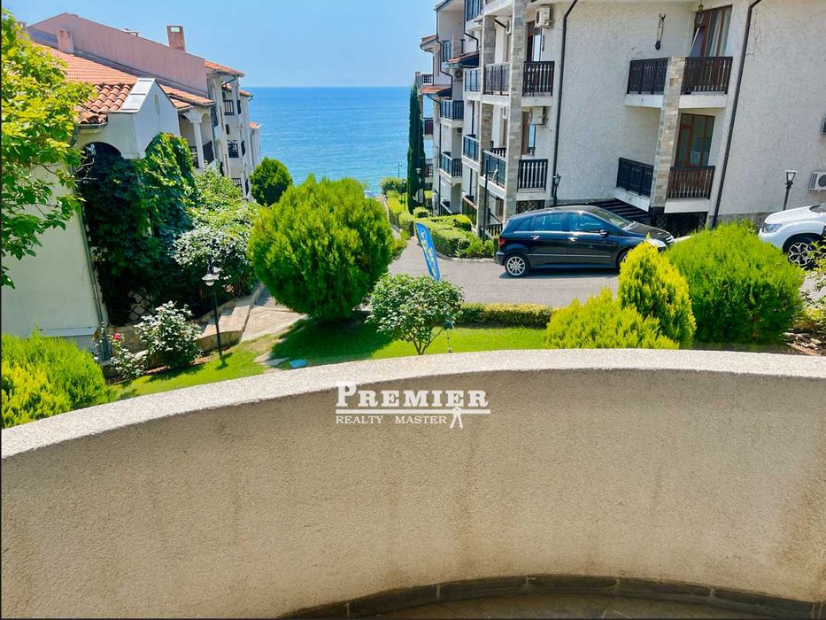 Продава се Двустаен апартамент в Бургас, Акациите - 77 кв.м за 1494 €/кв.м - Снимка #1