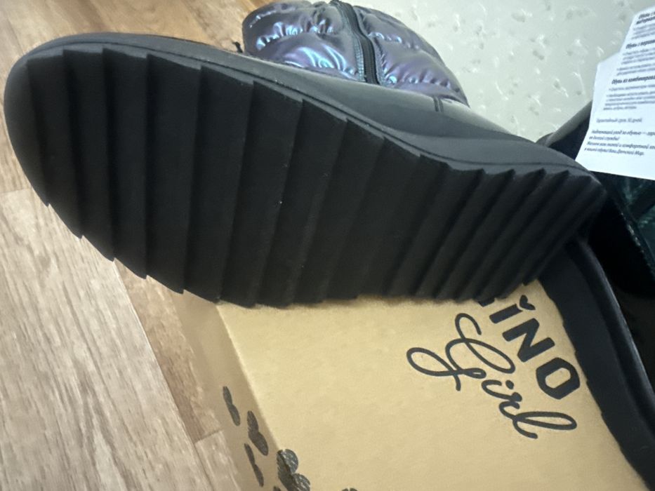 Ботинки новые зимние для девочки 36-37 р