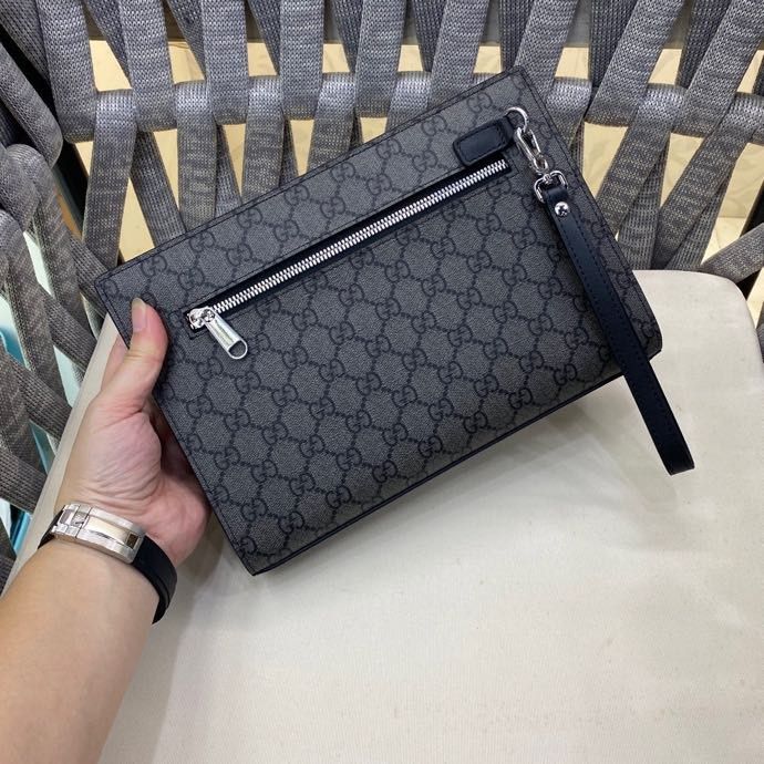 Мъжка чанта GUCCI със заключващ механизъм