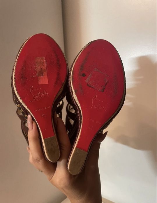 Sandale cu platforma louboutin