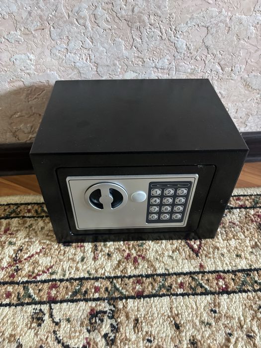 Металлический Сейф хит 2026 года