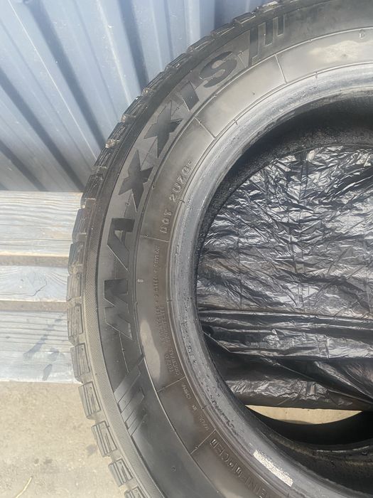 Продам зимнюю резину  195/65 R15