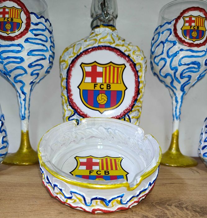 ТОП Подарък за фен на ФК „Барселона“ – бутилка - чаши - пепелник