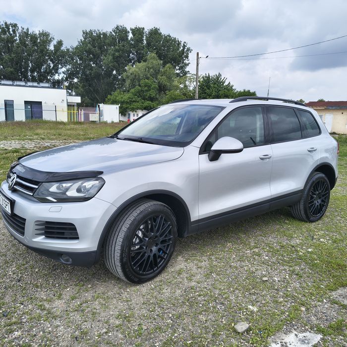 VOLKSWAGEN Touareg 2012