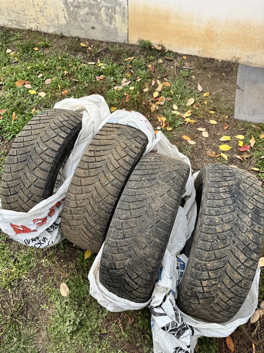 Зимние шины Michelin 205/60/16