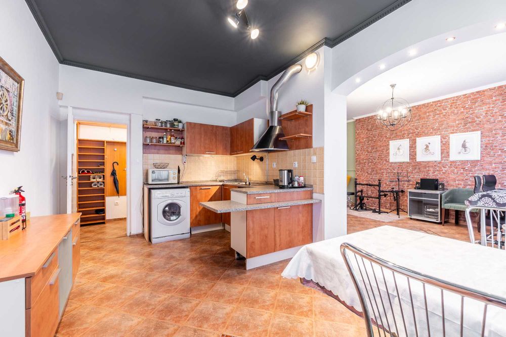 Нощувки - National Palace 2BR