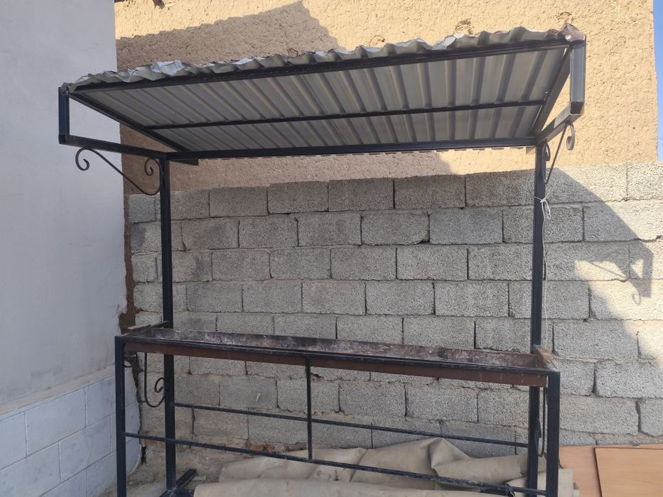 Качеля и мангал сатылады