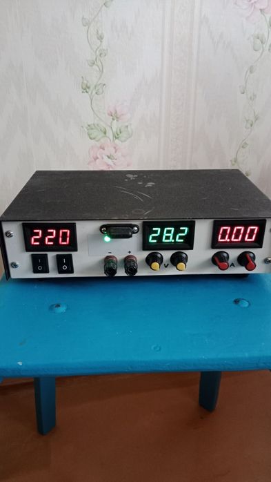 Регулируемый блок питания