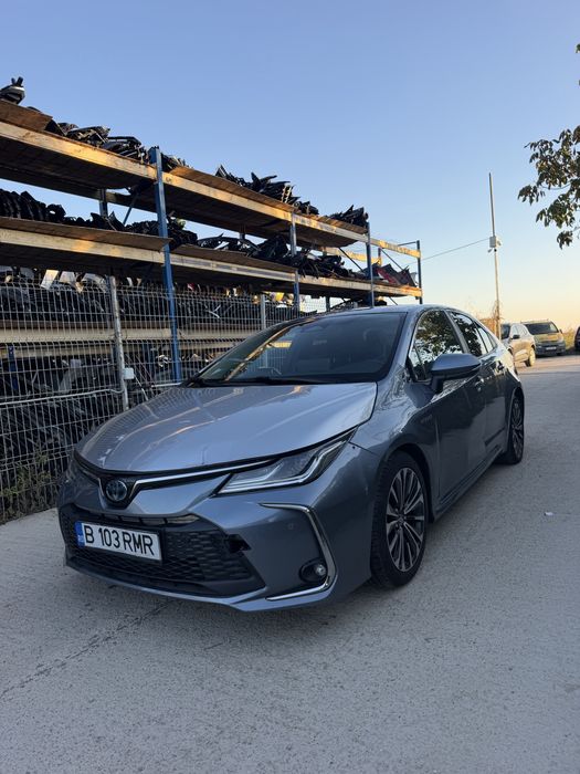 Toyota Corolla 2025 1.8 HIBRID usor avariate / avariat / lovit / lovite