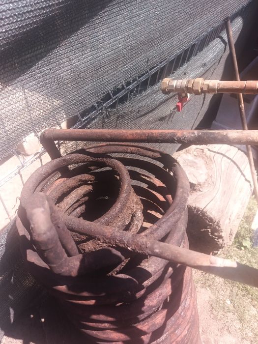 Vând serpentina și bazin 64litri