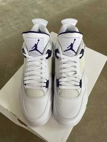 Sneakers Jordan4 Metallic Purple cu eticheta (nu Nike, Gucci, Adidas, Balenciaga)