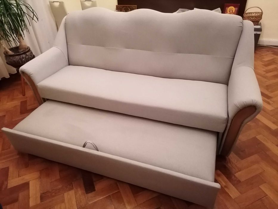 Vând Canapea extensibila