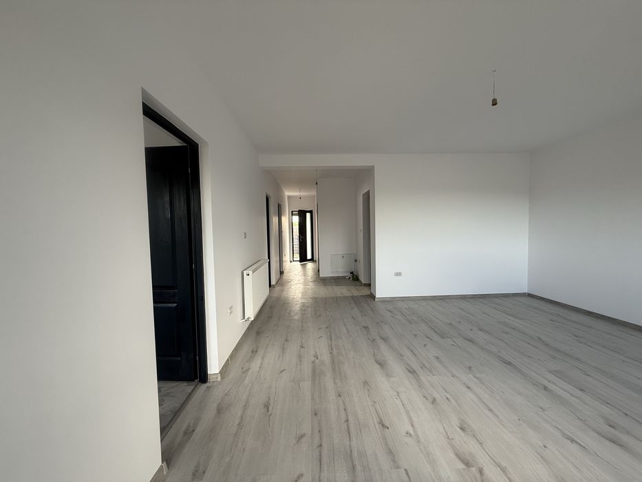 Casa la cheie Letcani