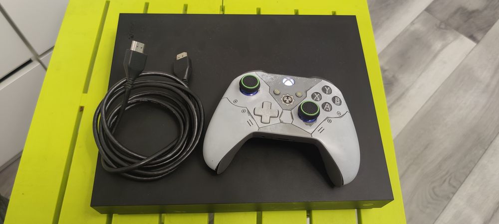 Xbox One X 1TB – FC 26 instalat + 1 controller