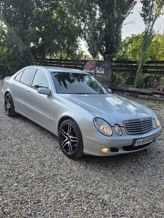 MERCEDES-BENZ E-Class
