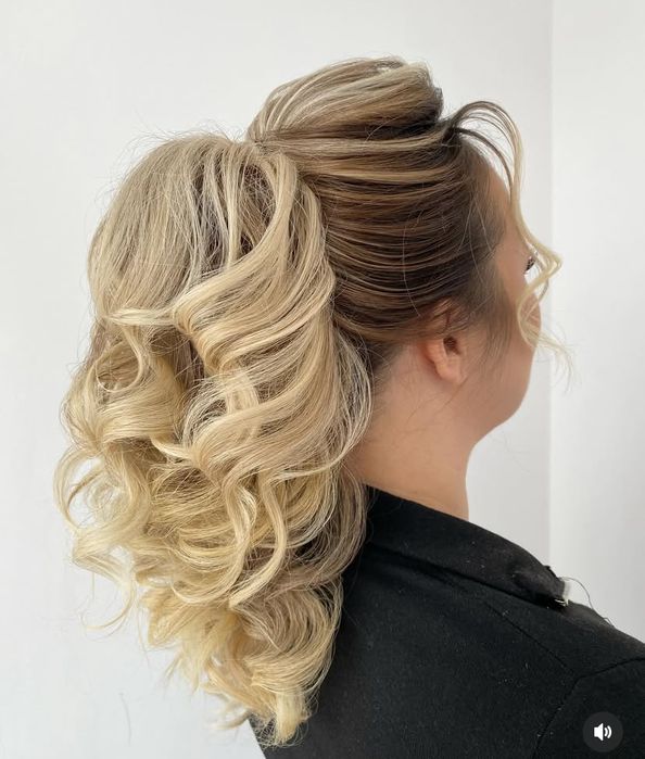 Прически и макияж