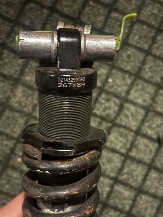 Vand suspensie rockshox vivid R2C