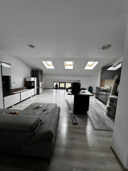 In vanzare apartament mobilat
