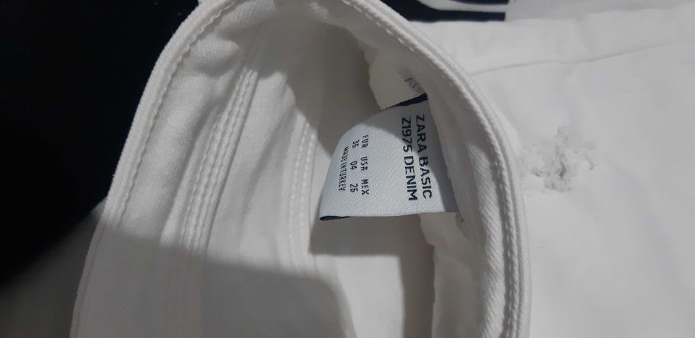 Blugi ZARA marimea S/M