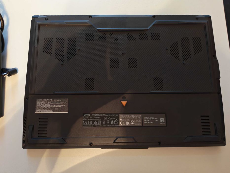 Laptop ASUS TUF F16 Intel Core 5 210H 16GB RTX 4050 144Hz G-SYNC