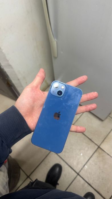 Продам 13 айфон 128 гб