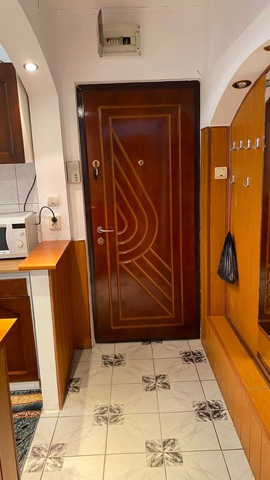 Inchiriez apartament 3 camere complet mobilat si utilat,recent renovat-Zona Mihai Viteazu Sibiu