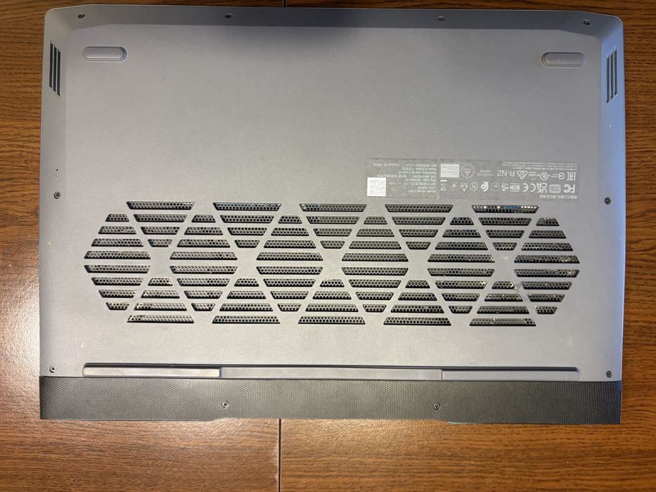 Laptop gaming Lenovo LOQ 15IRH8 i5-12450H RTX 4060 16GB RAM DDR5 SSD 512GB