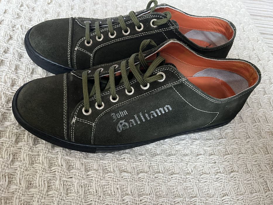 Обувки John Galliano