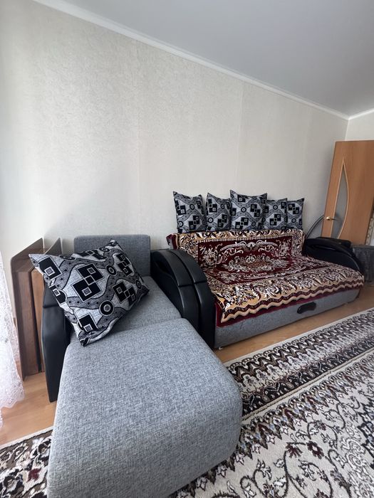 Продам диван с креслом