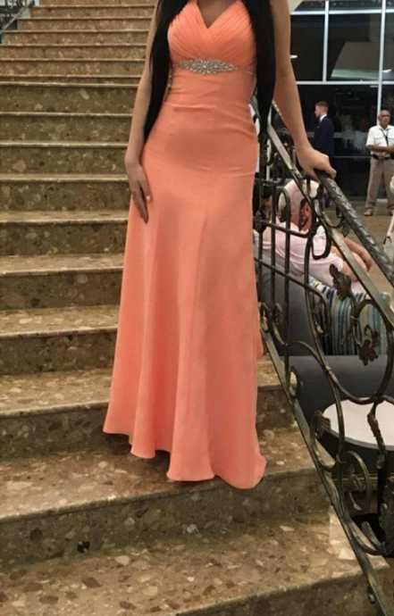 Абитуриентска рокля