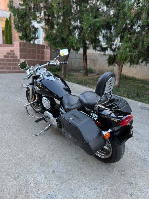 Vand motocicleta Suzuki Marauder VZR 1600