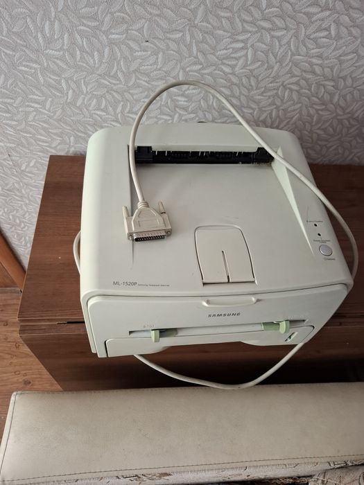 Принтер лазерный.