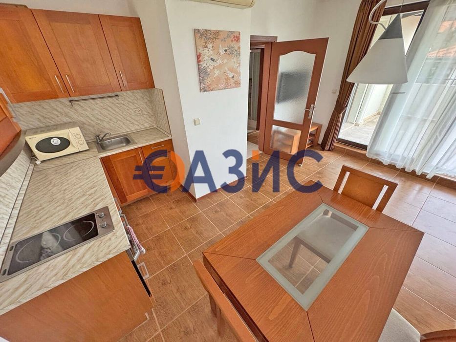 Продава се Двустаен апартамент в с. Кошарица, Област Бургас - 70 кв.м за 856 €/кв.м - Снимка #4