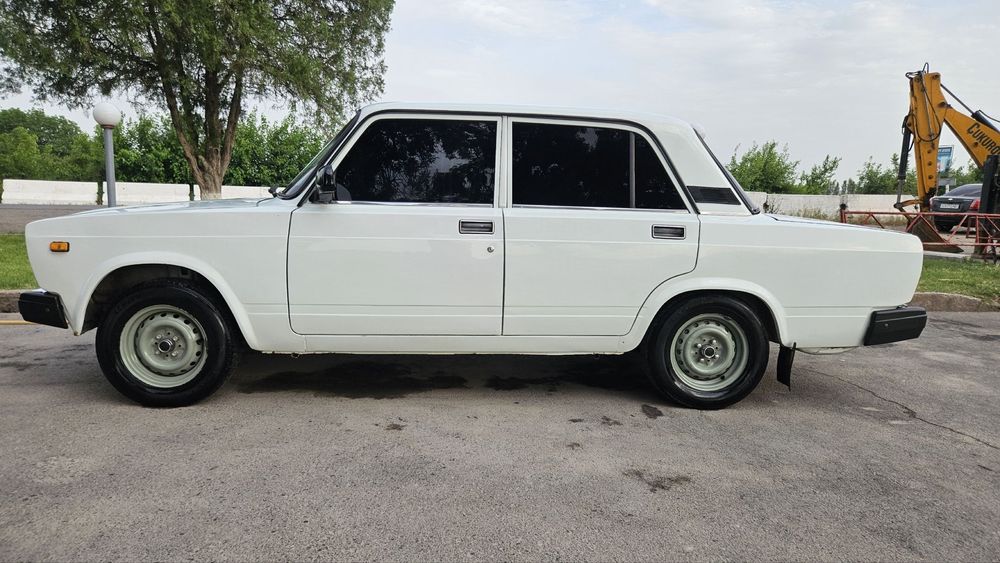 Lada vaz 21 07 xolari yaxshi tanrofka bor shumka bolgan gen bor  sotil