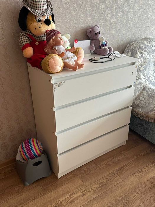 Продам комод белого цвета