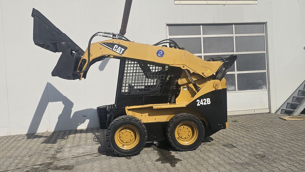 Caterpillar 242b miniincarcator 3000kg bobcat
