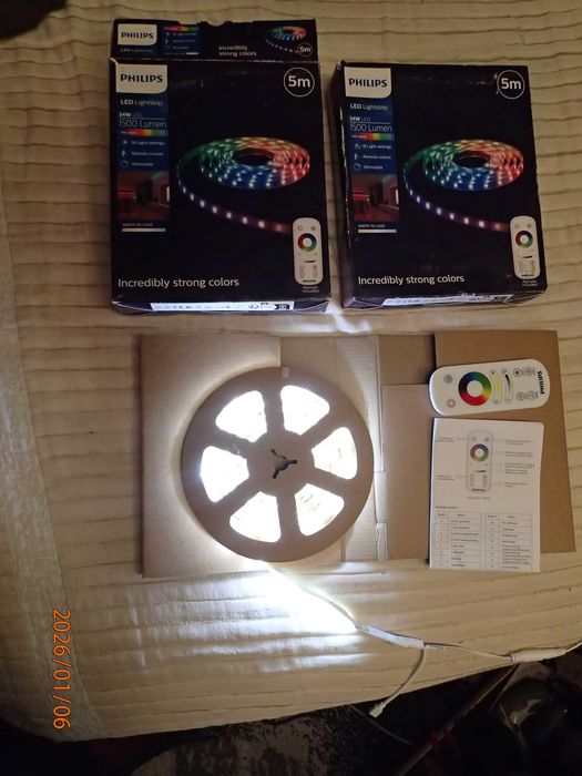 Banda LED Philips RGBIC+ALB DIMABIL 5m,cu telecomanda-doua bucati- noi
