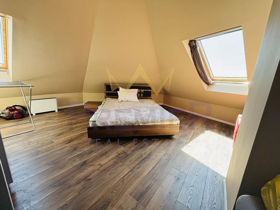 Продава се Тристаен апартамент в Варна, Зимно кино Тракия - 95 кв.м за 2158 €/кв.м - Снимка #5