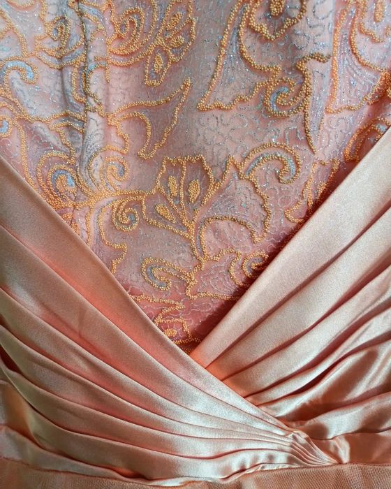 Платье пышное  с корсетом