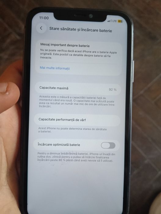 Vând iPhone 11 foarte bun vu sănătatea batriei 92 la suta