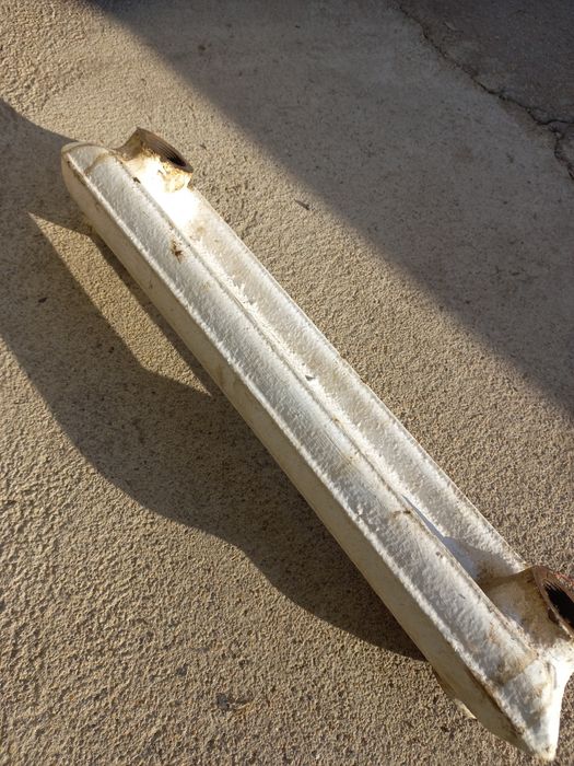 Продам одну секцию батареи