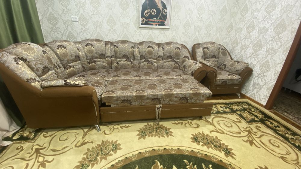 Уголок отдыха(угловой диван)