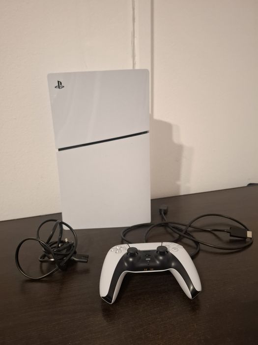 Playstation 5 slim varianta cu disk  folosit doar un an